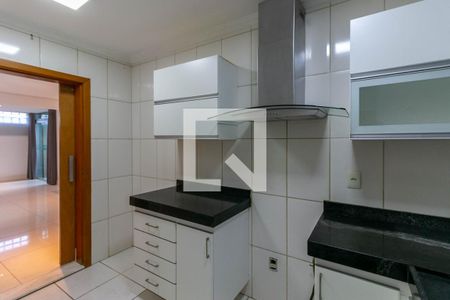 Apartamento à venda com 180m², 3 quartos e 2 vagasCozinha