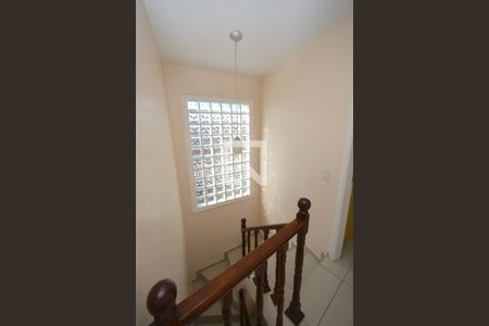 Casa à venda com 400m², 3 quartos e 3 vagasEscada