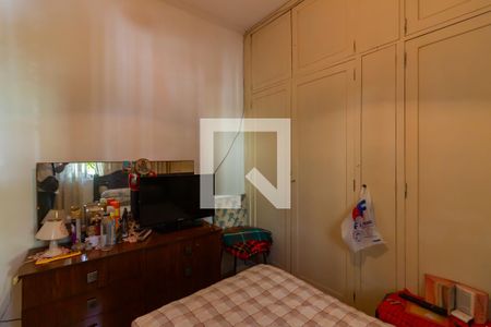 Casa à venda com 350m², 6 quartos e 6 vagas Casa à venda com 350m², 6 quartos e 6 vagasQuarto 3