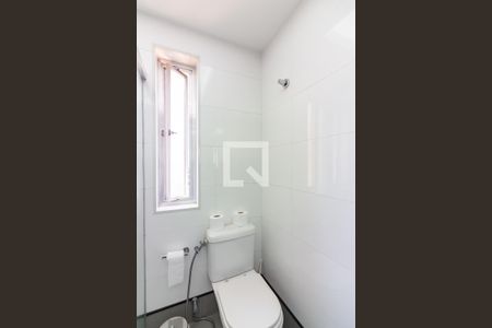 Casa à venda com 350m², 6 quartos e 6 vagas Casa à venda com 350m², 6 quartos e 6 vagasBanheiro