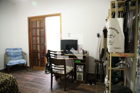 Casa à venda com 300m², 5 quartos e 2 vagasQuarto1