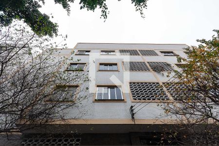 Apartamento à venda com 67m², 2 quartos e sem vaga Apartamento à venda com 67m², 2 quartos e sem vagaFachada