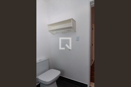 Apartamento à venda com 67m², 2 quartos e sem vaga Apartamento à venda com 67m², 2 quartos e sem vagaBanheiro Social