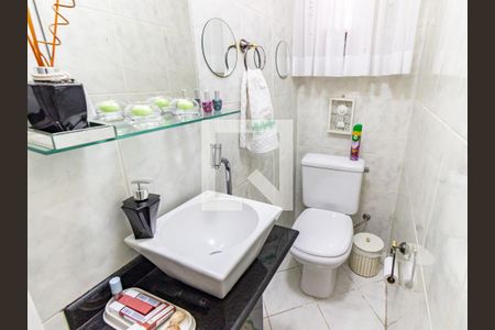 Apartamento à venda com 150m², 4 quartos e 1 vaga Apartamento à venda com 150m², 4 quartos e 1 vagaLavabo