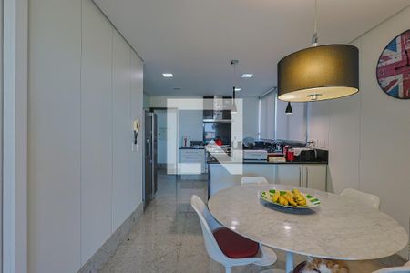 Apartamento à venda com 278m², 4 quartos e 4 vagasCozinha