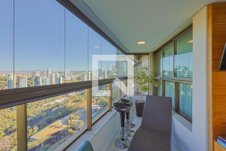 Apartamento à venda com 278m², 4 quartos e 4 vagasVaranda da Sala