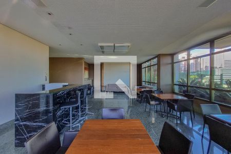 Apartamento à venda com 278m², 4 quartos e 4 vagasÁrea comum - Salão de festas