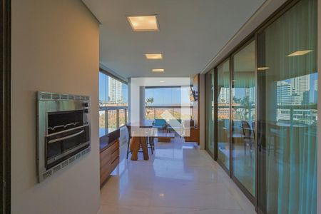 Apartamento à venda com 278m², 4 quartos e 4 vagasVaranda da Sala