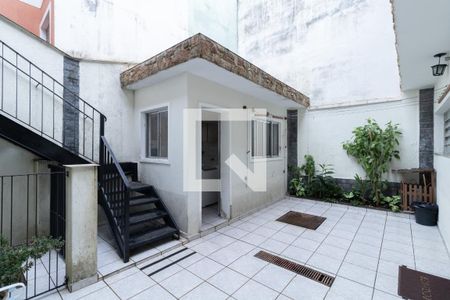 Casa para alugar com 230m², 2 quartos e 3 vagasQuintal