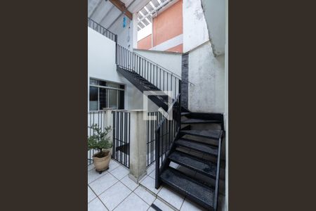 Casa para alugar com 230m², 2 quartos e 3 vagasEscada