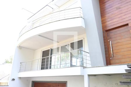 Casa à venda com 480m², 4 quartos e 4 vagasFachada detalhe