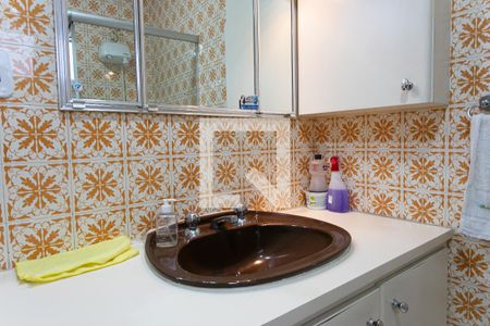 Casa à venda com 225m², 3 quartos e 2 vagasBanheiro do Corredor