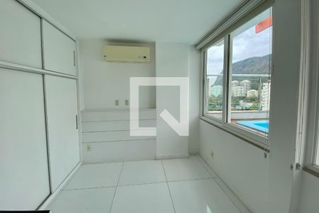 Apartamento à venda com 280m², 3 quartos e 2 vagas Apartamento à venda com 280m², 3 quartos e 2 vagasQuarto 3