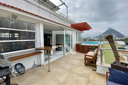 Apartamento à venda com 280m², 3 quartos e 2 vagas Apartamento à venda com 280m², 3 quartos e 2 vagas2º piso