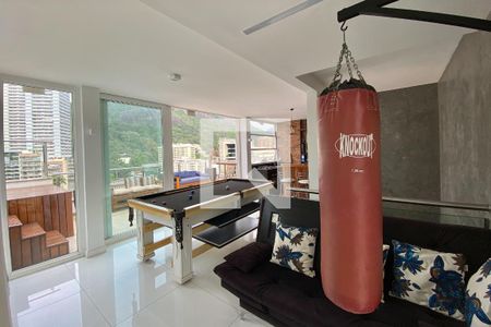 Apartamento à venda com 280m², 3 quartos e 2 vagas Apartamento à venda com 280m², 3 quartos e 2 vagas2º piso