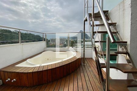 Apartamento à venda com 280m², 3 quartos e 2 vagas Apartamento à venda com 280m², 3 quartos e 2 vagasÁrea externa