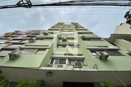 Apartamento à venda com 280m², 3 quartos e 2 vagas Apartamento à venda com 280m², 3 quartos e 2 vagasFachada