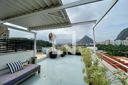 Apartamento à venda com 280m², 3 quartos e 2 vagas Apartamento à venda com 280m², 3 quartos e 2 vagasÁrea externa