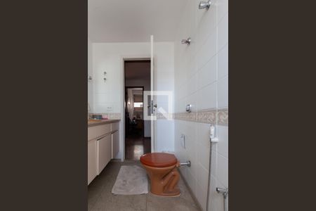 Apartamento à venda com 185m², 4 quartos e 2 vagas Apartamento à venda com 185m², 4 quartos e 2 vagasBanheiro Social