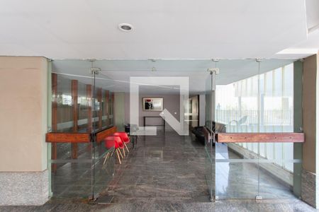 Apartamento à venda com 185m², 4 quartos e 2 vagas Apartamento à venda com 185m², 4 quartos e 2 vagasHall de entrada