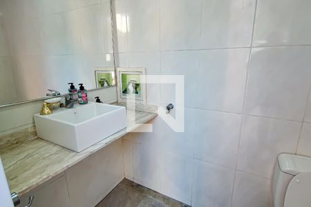 Casa à venda com 360m², 3 quartos e 2 vagas Casa à venda com 360m², 3 quartos e 2 vagasbanheiro externo