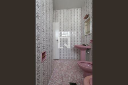 Casa à venda com 216m², 4 quartos e 2 vagasBanheiro da Suíte 1