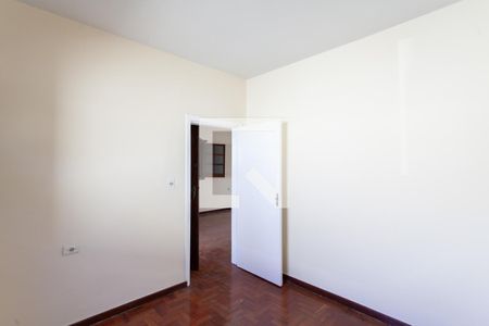 Casa à venda com 216m², 4 quartos e 2 vagasQuarto 1