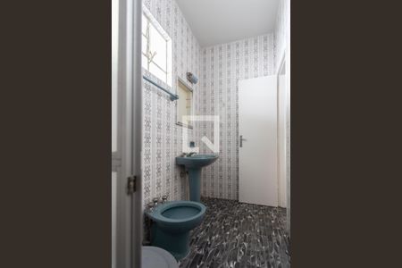 Casa à venda com 216m², 4 quartos e 2 vagasBanheiro Social