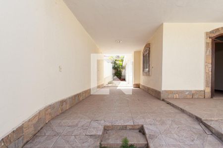 Casa à venda com 216m², 4 quartos e 2 vagasGaragem