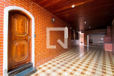 Casa à venda com 300m², 3 quartos e 5 vagas Casa à venda com 300m², 3 quartos e 5 vagasGaragem