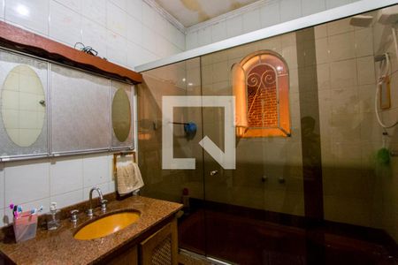 Casa à venda com 300m², 3 quartos e 5 vagas Casa à venda com 300m², 3 quartos e 5 vagasBanheiro social