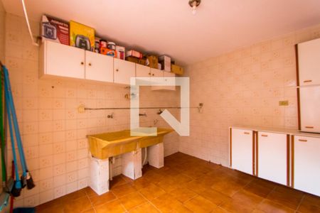 Casa à venda com 300m², 3 quartos e 5 vagas Casa à venda com 300m², 3 quartos e 5 vagasÁrea de serviço