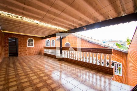 Casa à venda com 300m², 3 quartos e 5 vagas Casa à venda com 300m², 3 quartos e 5 vagasTerraço