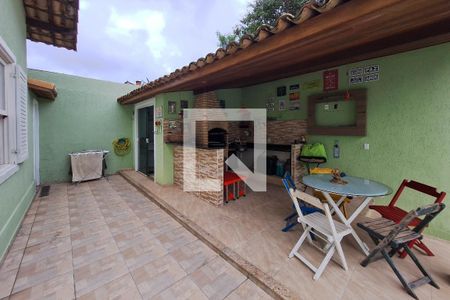 Casa à venda com 300m², 3 quartos e 4 vagas Casa à venda com 300m², 3 quartos e 4 vagasChurrasqueira