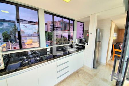 Apartamento à venda com 202m², 3 quartos e 3 vagas Apartamento à venda com 202m², 3 quartos e 3 vagasCozinha