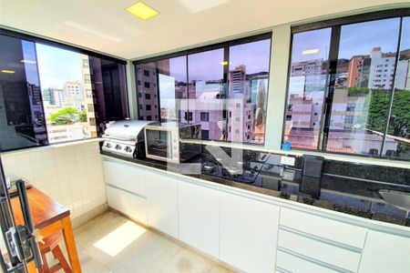 Apartamento à venda com 202m², 3 quartos e 3 vagas Apartamento à venda com 202m², 3 quartos e 3 vagasCozinha