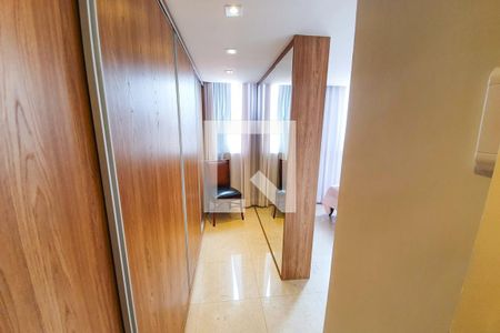 Apartamento à venda com 202m², 3 quartos e 3 vagas Apartamento à venda com 202m², 3 quartos e 3 vagasQuarto