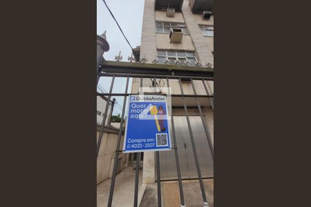 Casa à venda com 160m², 3 quartos e 4 vagas Casa à venda com 160m², 3 quartos e 4 vagasPlaca instalada