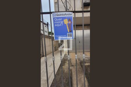 Casa à venda com 160m², 3 quartos e 4 vagas Casa à venda com 160m², 3 quartos e 4 vagasPlaca instalada