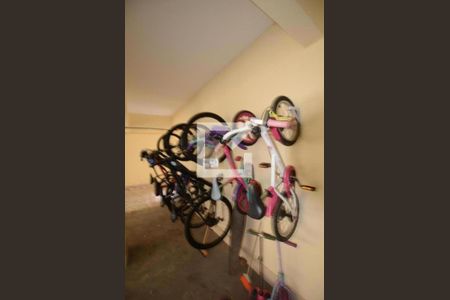 Casa à venda com 160m², 3 quartos e 4 vagasBicicletário