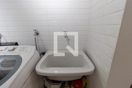 Casa à venda com 174m², 3 quartos e 2 vagas Casa à venda com 174m², 3 quartos e 2 vagasDetalhe - Área de Serviço