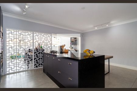 Casa à venda com 174m², 3 quartos e 2 vagas Casa à venda com 174m², 3 quartos e 2 vagasCozinha