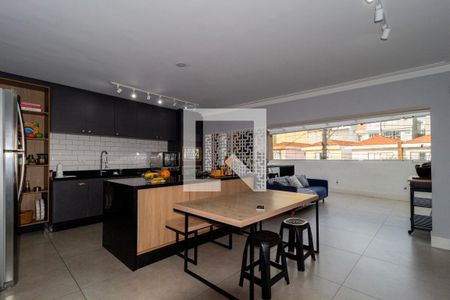 Casa à venda com 174m², 3 quartos e 2 vagas Casa à venda com 174m², 3 quartos e 2 vagasCozinha