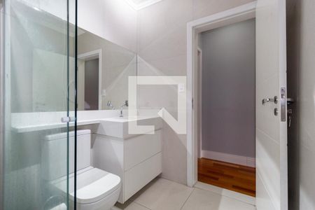 Casa à venda com 174m², 3 quartos e 2 vagas Casa à venda com 174m², 3 quartos e 2 vagasBanheiro - Social