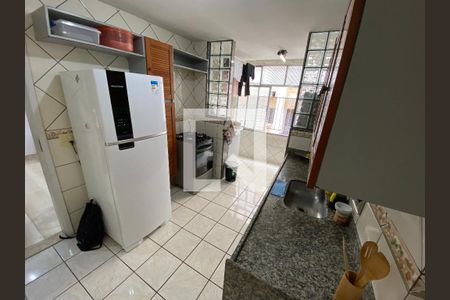 Apartamento à venda com 75m², 2 quartos e 1 vaga Apartamento à venda com 75m², 2 quartos e 1 vagaCozinha