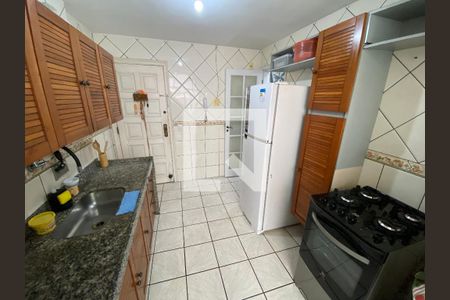 Apartamento à venda com 75m², 2 quartos e 1 vaga Apartamento à venda com 75m², 2 quartos e 1 vagaCozinha