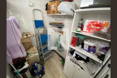 Apartamento à venda com 75m², 2 quartos e 1 vaga Apartamento à venda com 75m², 2 quartos e 1 vagaDespensa
