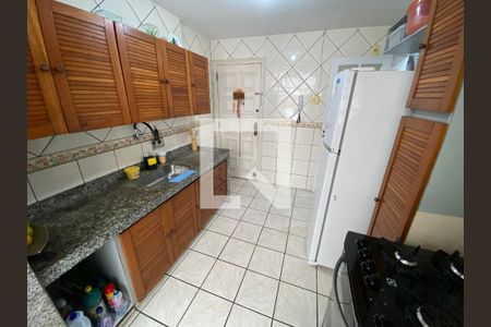 Apartamento à venda com 75m², 2 quartos e 1 vaga Apartamento à venda com 75m², 2 quartos e 1 vagaCozinha
