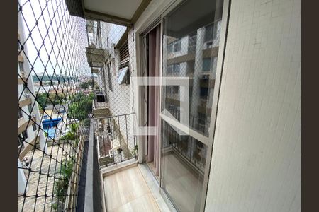 Apartamento à venda com 75m², 2 quartos e 1 vaga Apartamento à venda com 75m², 2 quartos e 1 vagaVaranda