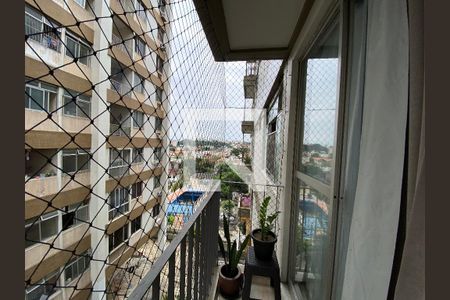 Apartamento à venda com 75m², 2 quartos e 1 vaga Apartamento à venda com 75m², 2 quartos e 1 vagaVaranda